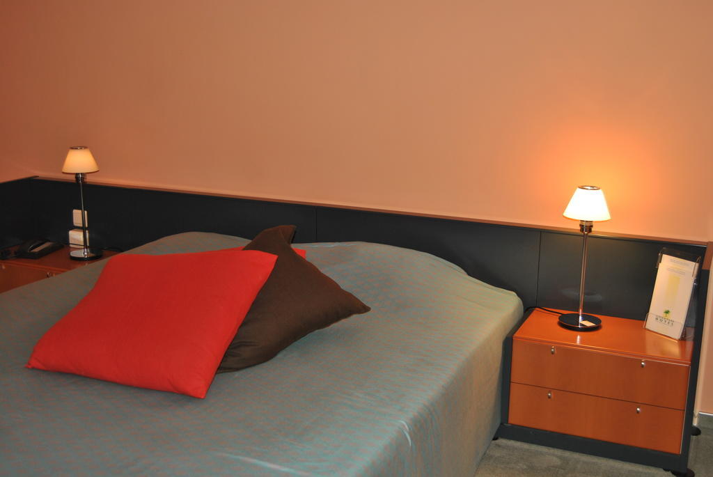 Greenpark Hotel Sint-Pieters-Leeuw Habitación foto
